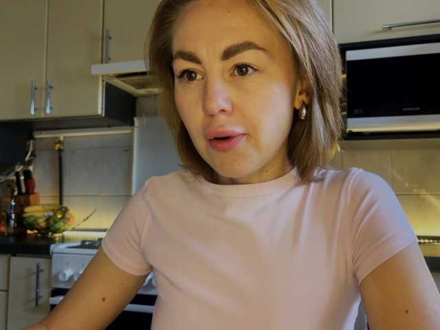 MartaLuna live cam preview