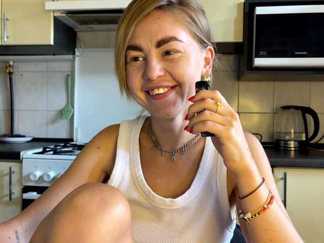 MartaLuna live cam on BongaCams