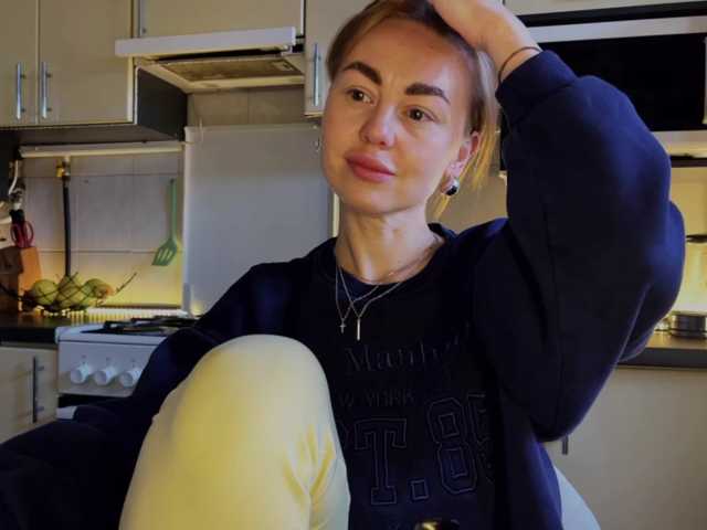 MartaLuna live cam on BongaCams