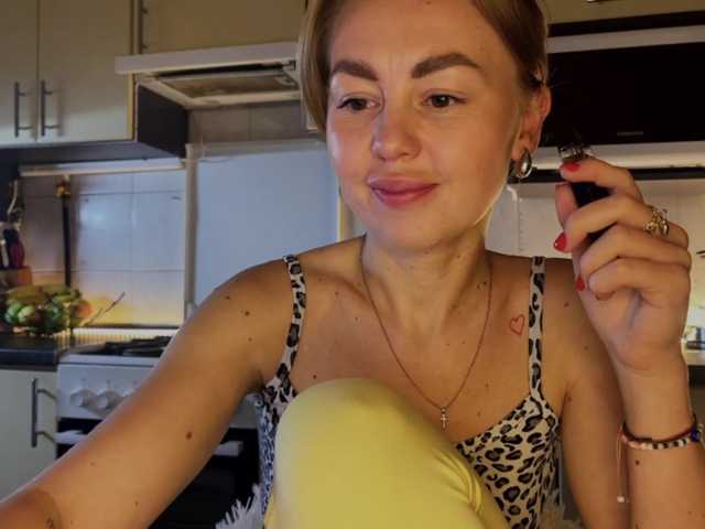 MartaLuna live cam preview