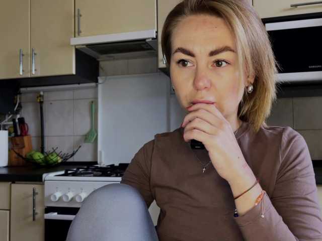 MartaLuna live cam preview