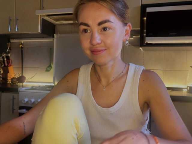 MartaLuna, live now on BongaCams