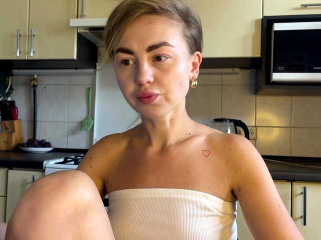 MartaLuna live cam on BongaCams