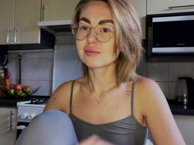 MartaLuna live cam preview