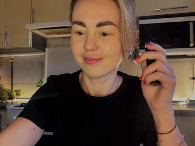 MartaLuna, en vivo ahora en BongaCams