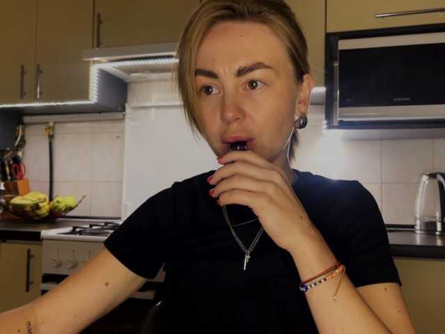 MartaLuna live cam preview
