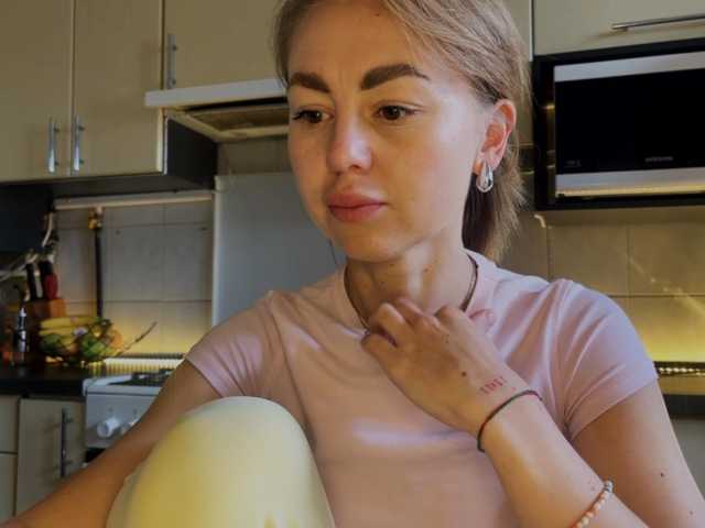 MartaLuna live cam preview