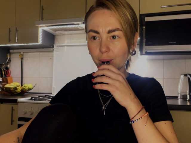 MartaLuna live cam preview