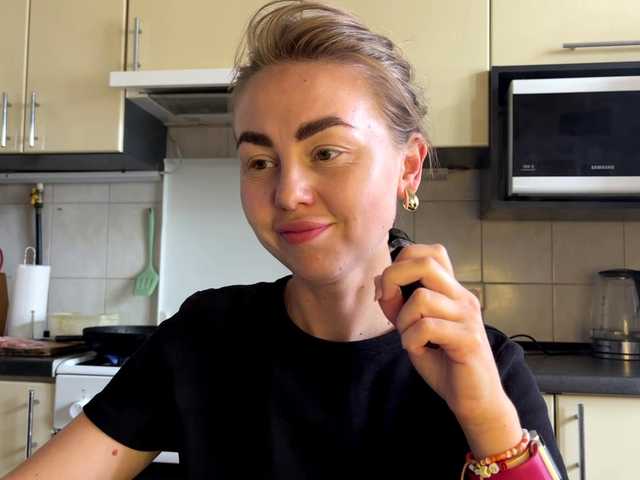 MartaLuna live cam on BongaCams