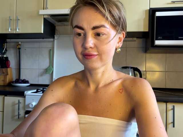 MartaLuna live cam on BongaCams