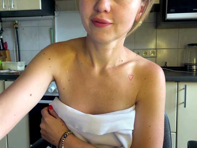 MartaLuna live cam on BongaCams