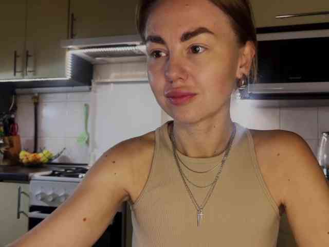 Martaluna's cam show statistics and live stream