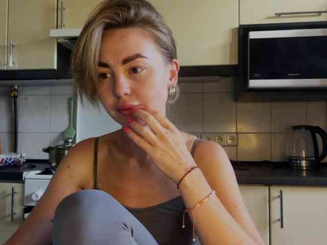MartaLuna Live Webcam on BongaCams
