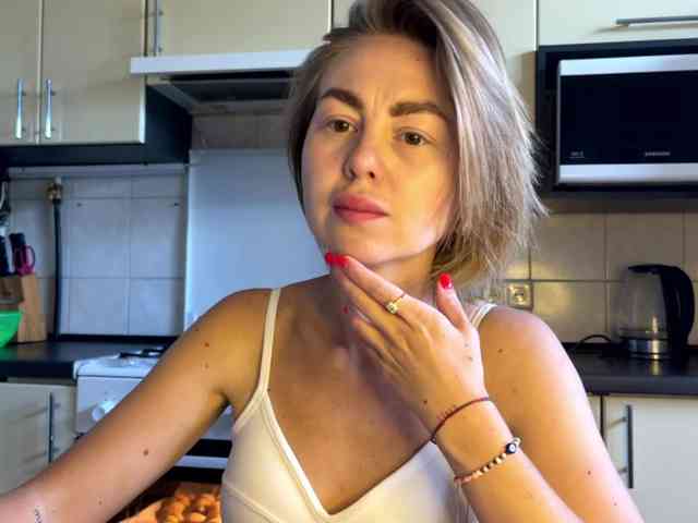 MartaLuna webcam