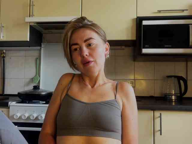 MartaLuna Live Webcam on BongaCams