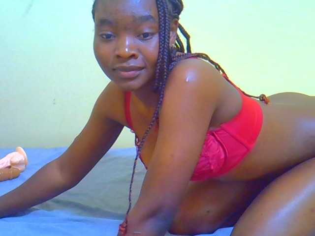 Afrikana5 live cam on BongaCams