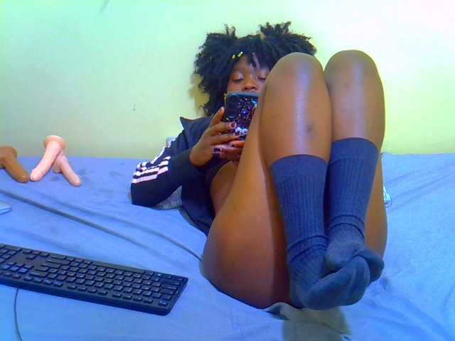 Afrikana5 live cam on BongaCams