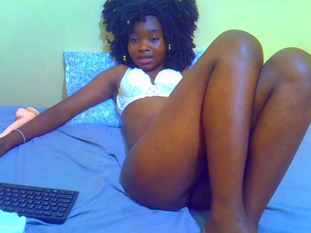 Afrikana5 live cam on BongaCams