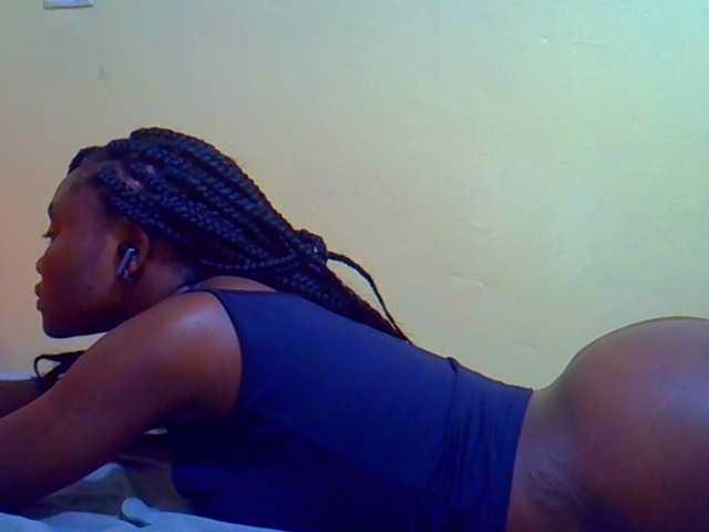 Afrikana5 live cam on BongaCams