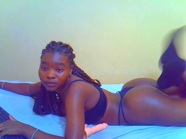 Afrikana5 live cam on BongaCams
