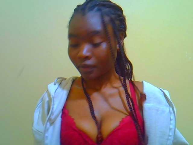 Afrikana5 live cam on BongaCams