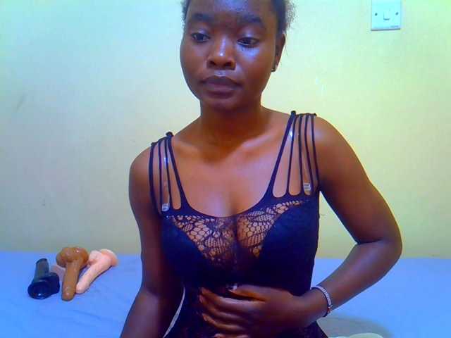 Afrikana5 live cam on BongaCams