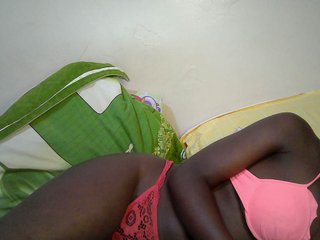 Sexy-alia's Live Webcam