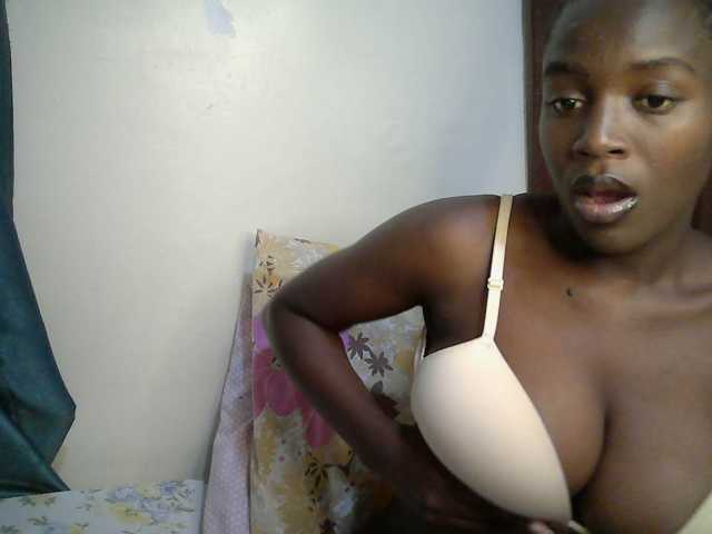 Sexy-alia, live now on BongaCams