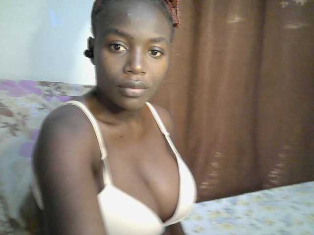 Sexy-alia, live now on BongaCams