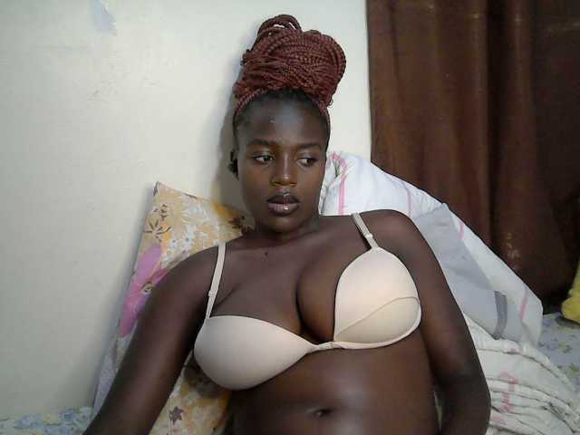 Sexy-alia, live now on BongaCams
