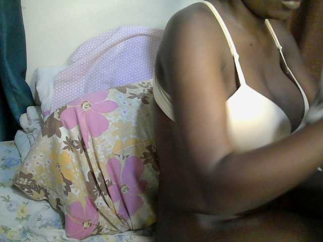 Sexy-alia, live now on BongaCams