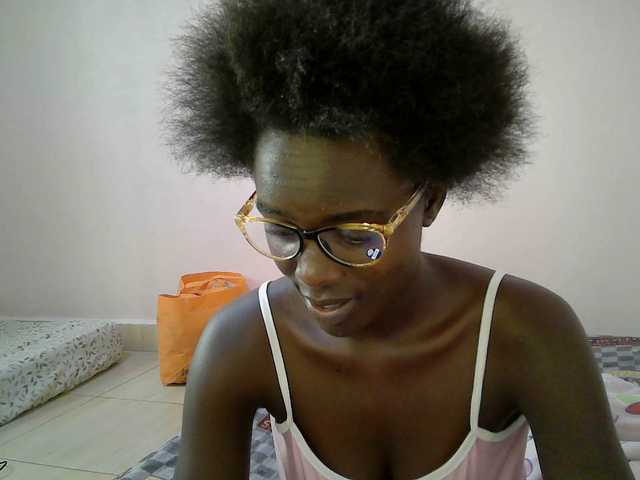 Sexy-alia's BongaCams show and profile