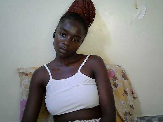 Sexy-alia Live Cam and Statistics on UnifiedCams