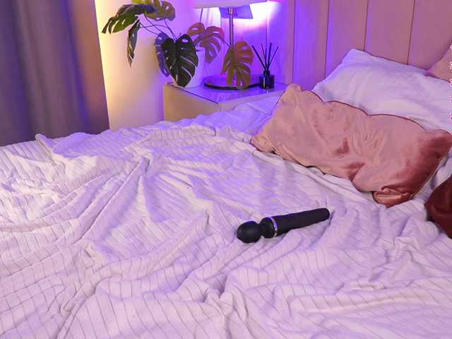 MissBunny's BongaCams show and profile