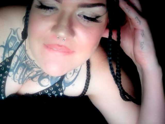 fetishslut4u live cam on BongaCams