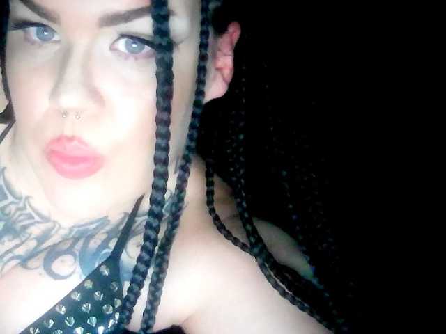 fetishslut4u live cam on BongaCams