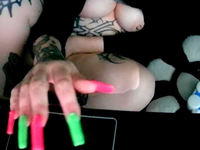 fetishslut4u live cam on BongaCams