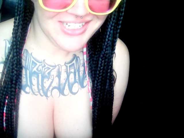 fetishslut4u live cam on BongaCams