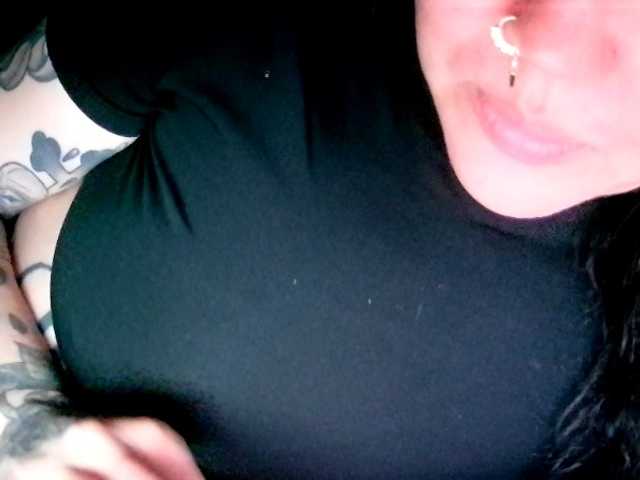 fetishslut4u live cam on BongaCams