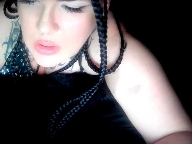 fetishslut4u live cam on BongaCams