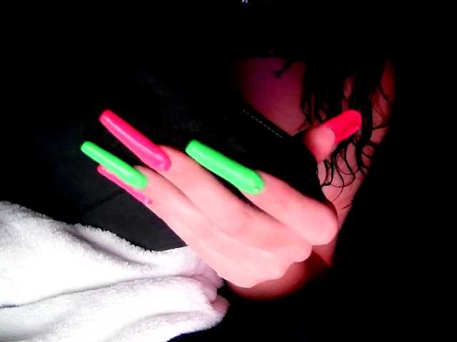 fetishslut4u live cam on BongaCams