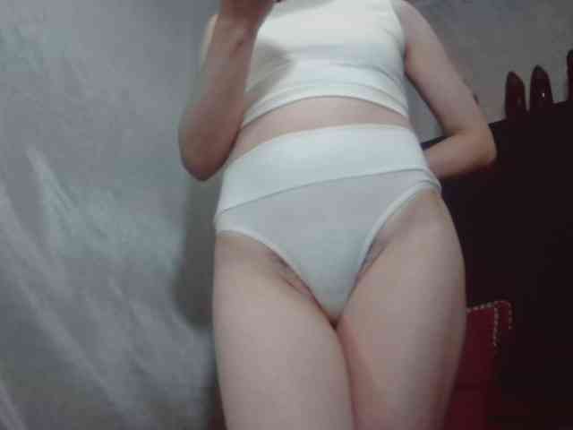 Modella: RoxxannaHairy