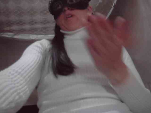 Modella: RoxxannaHairy