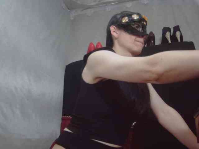 Modella: RoxxannaHairy