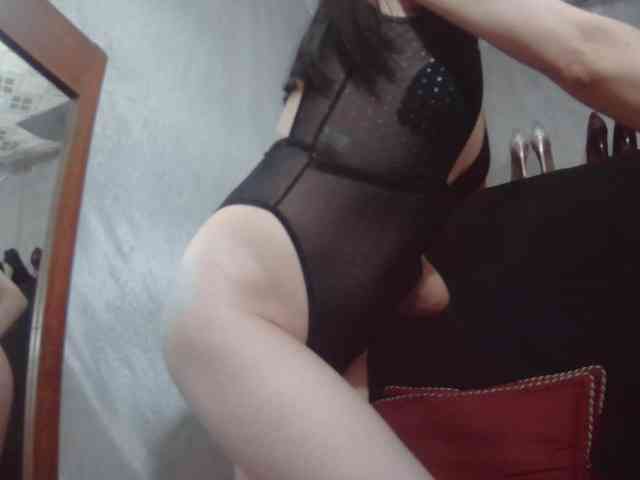 Modella: RoxxannaHairy