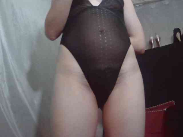 Modella: RoxxannaHairy