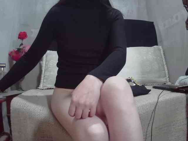 Modella: RoxxannaHairy