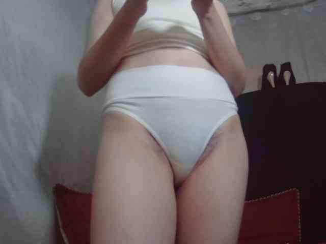 Modella: RoxxannaHairy