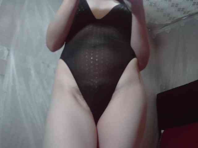 Modella: RoxxannaHairy
