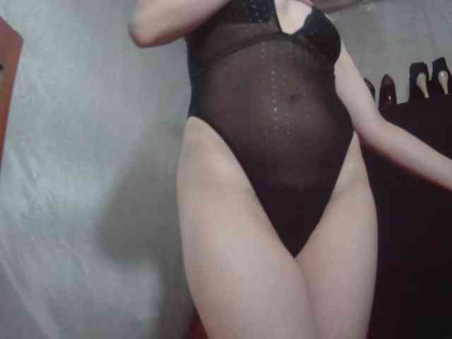 Modella: RoxxannaHairy